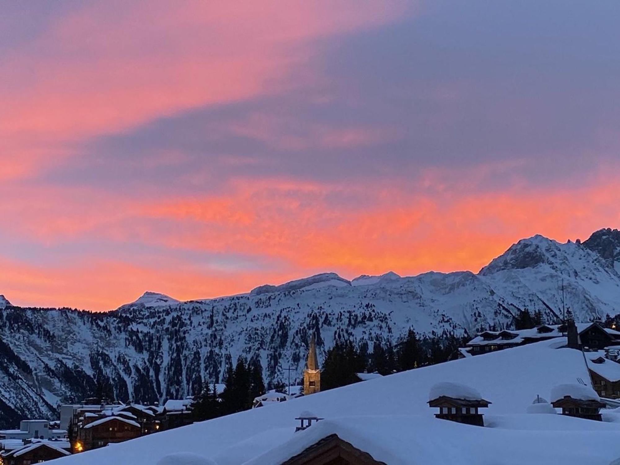 Appartement Contemporain Avec Sauna, Cheminee Et Parking Au Centre De Courchevel 1850 - Fr-1-564-35 Buitenkant foto